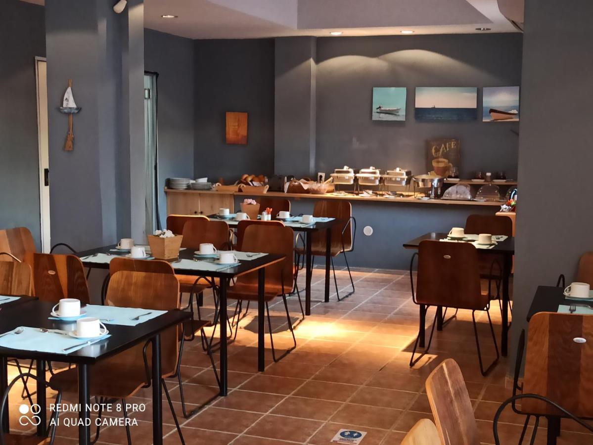 Ydna Family Hotel Apartments Posidi Eksteriør billede